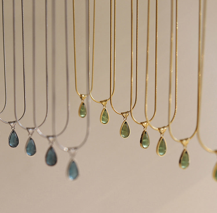 18K gold novel and fashionable drop-shaped gem-set design light luxury style necklace