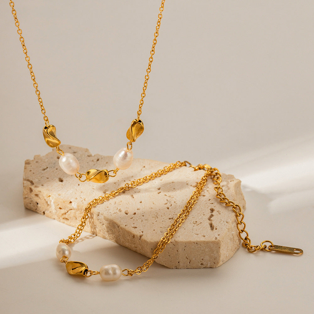 18K Gold Vintage Fashion Geometric Shape with Pearl Design Bracelet Necklace Set