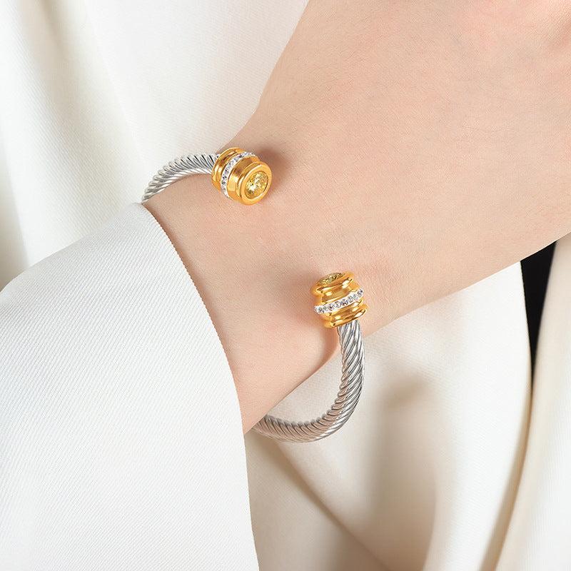 18K gold noble and dazzling zircon inlaid bracelet with thread design