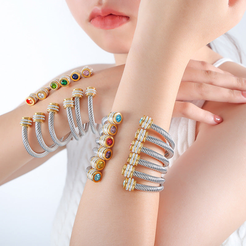 18K gold noble and dazzling zircon inlaid bracelet with thread design