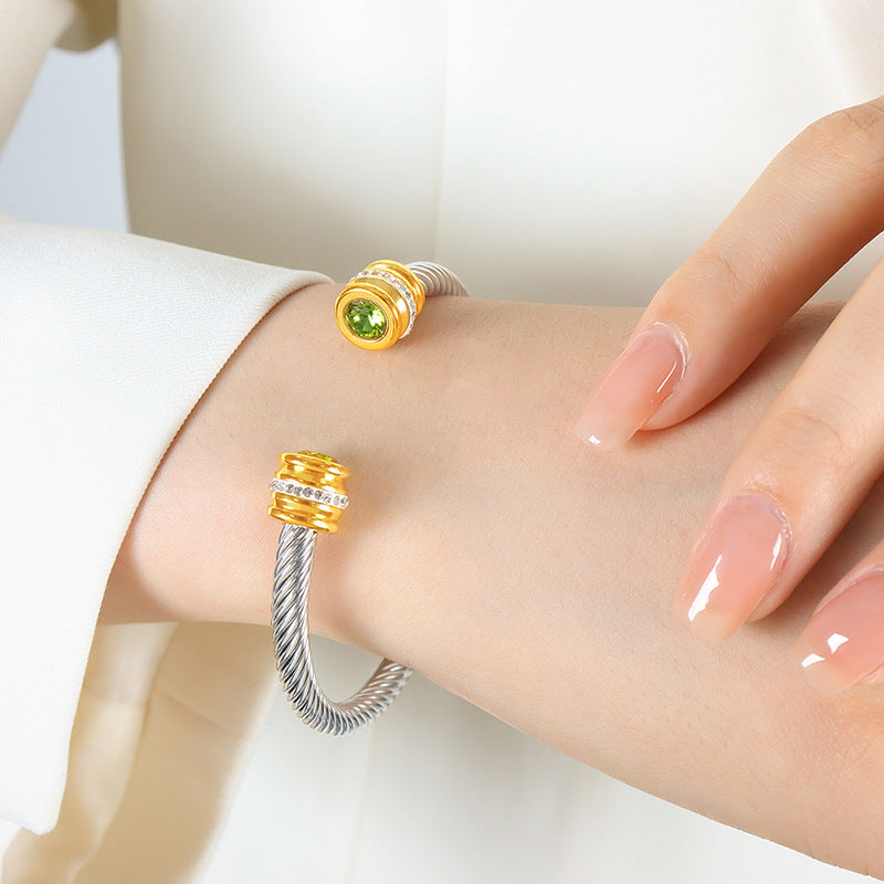 18K gold noble and dazzling zircon inlaid bracelet with thread design