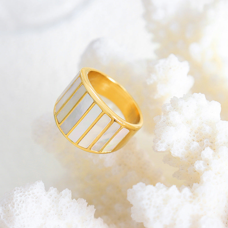 18K gold novel personalized creative line texture inlaid gemstone design ring