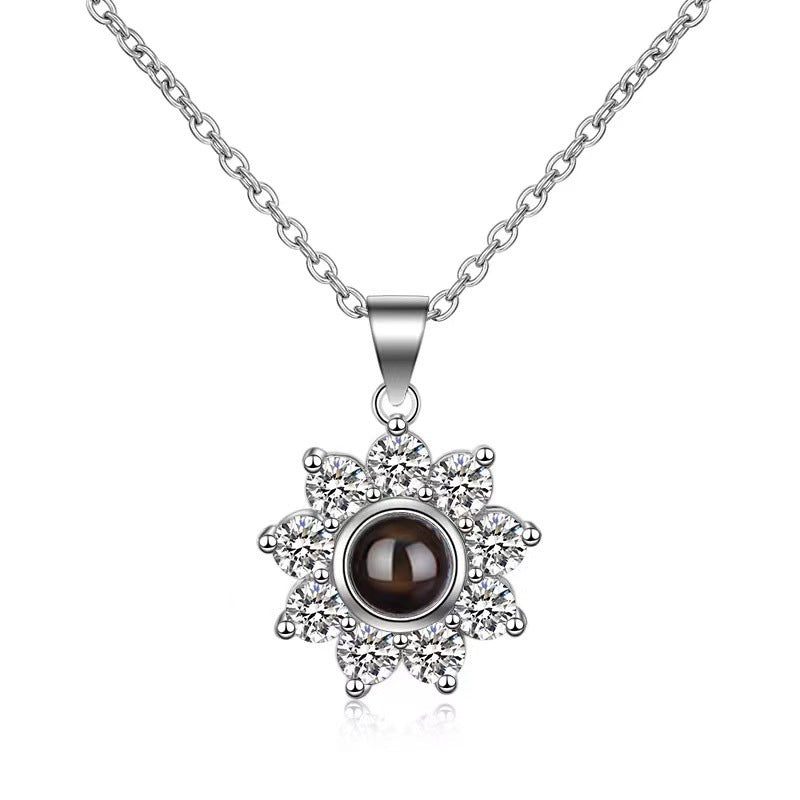 Exquisite and Fashionable Sunflower Diamond Projection Necklace