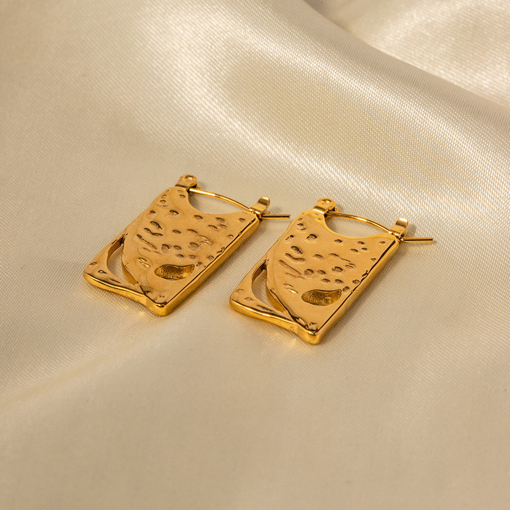 18K Gold Classic Simple Square Hollow Design Style Versatile Earrings