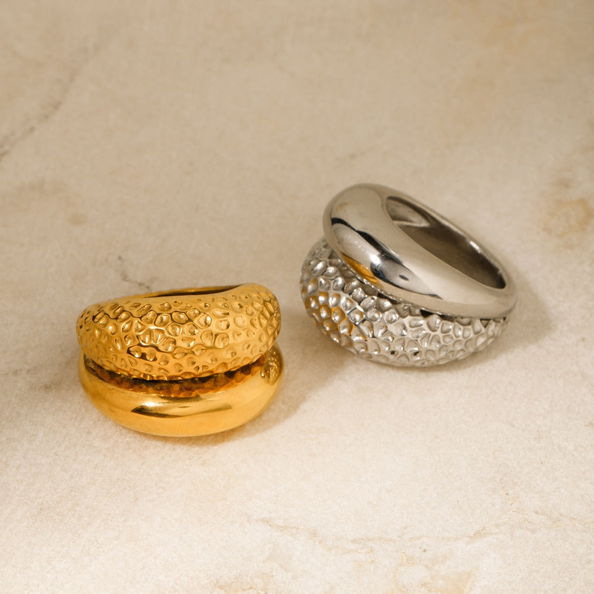 18k gold classic and fashionable double-layer hammered design ring