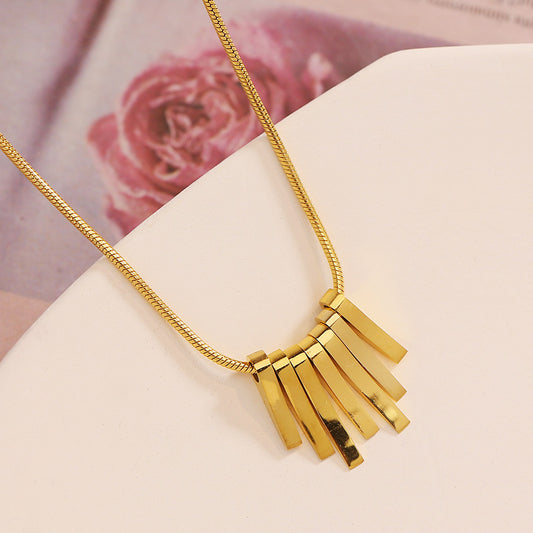 18K gold fashionable simple fan-shaped tassel design versatile necklace