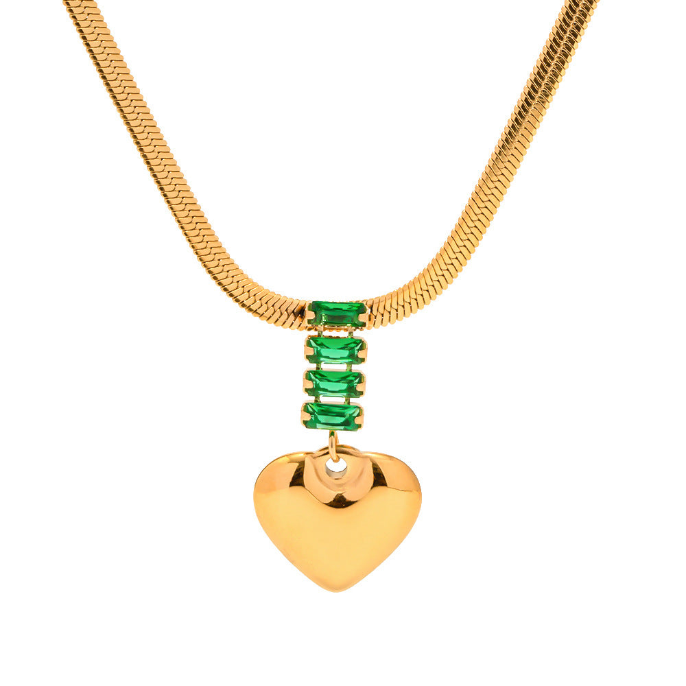 18K Gold Fashion Retro Heart Inlaid Green Zircon Pendant Design Versatile Necklace