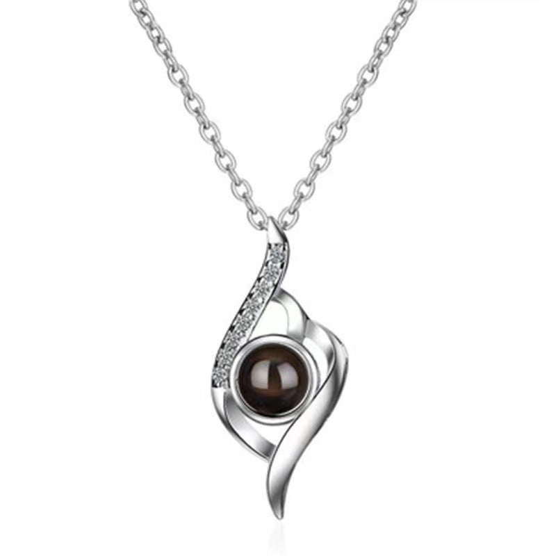 Trendy Personalized Alien Eye Diamond Projection Necklace