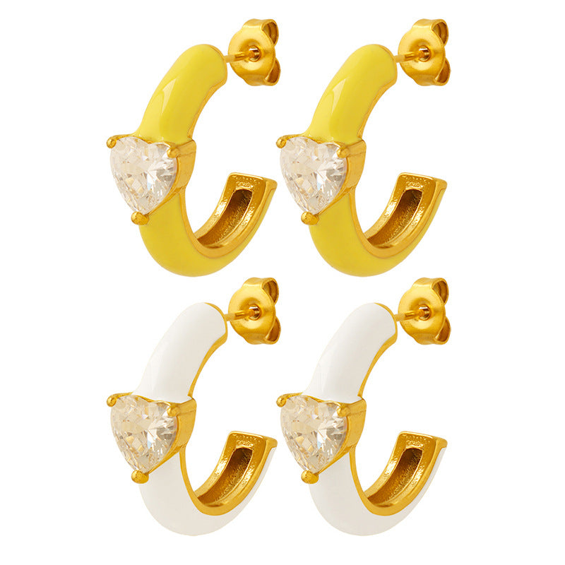 18K Gold Exquisite Dazzling C-shaped Earrings with Heart-shaped Zircon Design