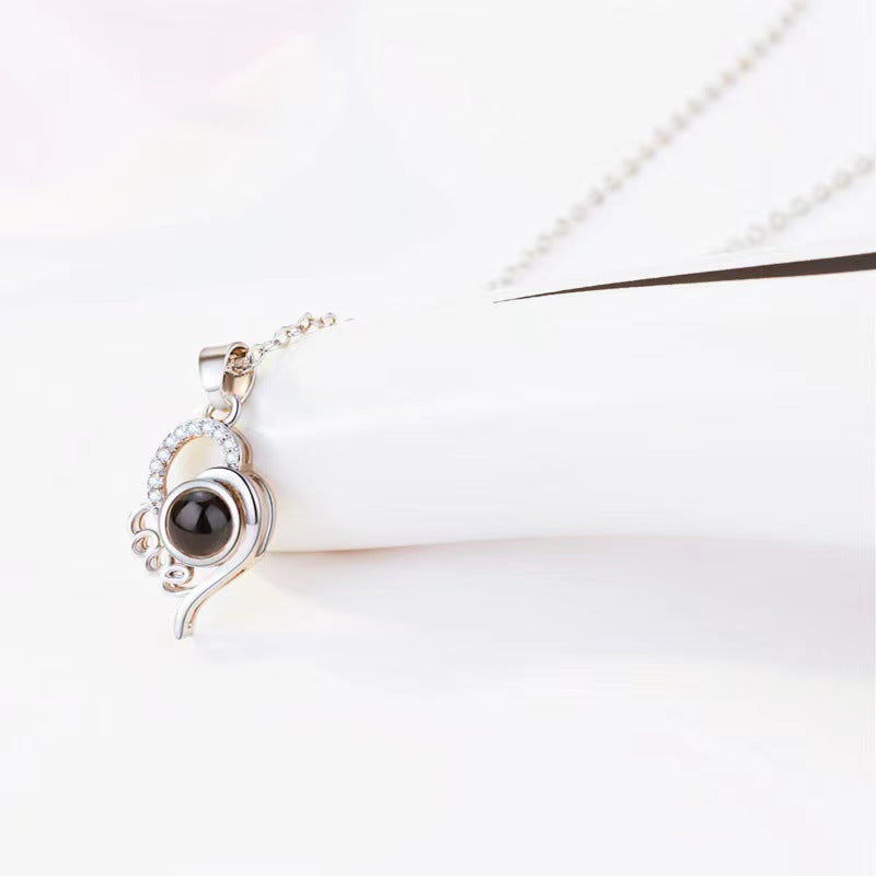 Trendy fashion heart with LOVE design projection necklace