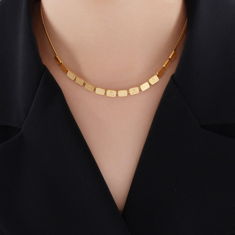 18K gold light luxury and noble square pieces with LOVE design versatile necklace