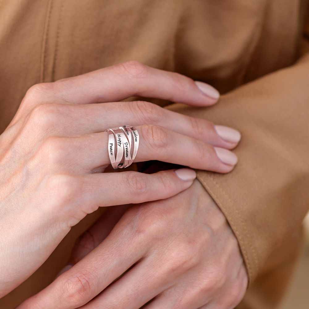 Elegant and radiant multi-ring surround ring