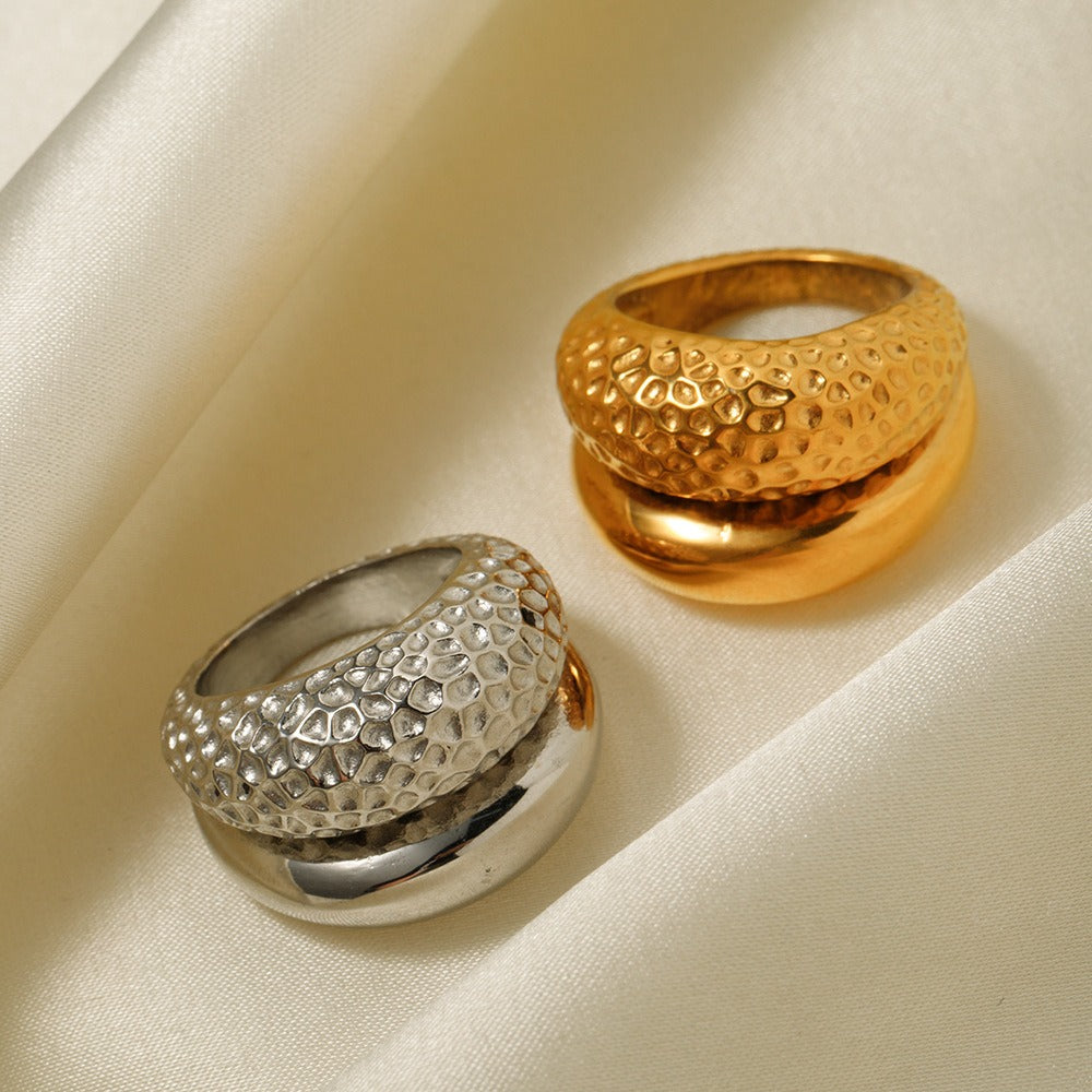 18k gold classic and fashionable double-layer hammered design ring