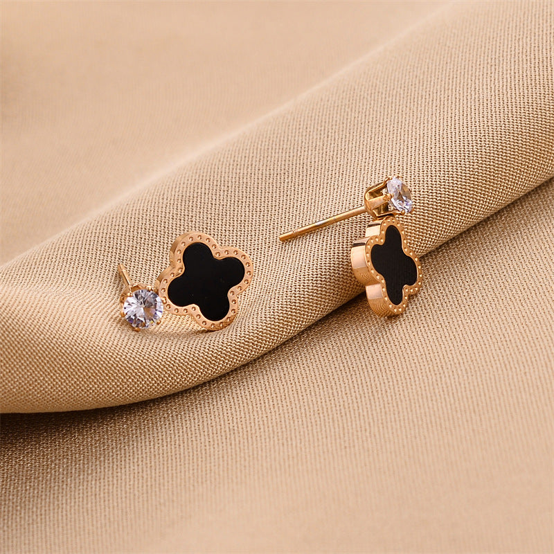 18K Gold Exquisite Four-leaf Clover Earrings